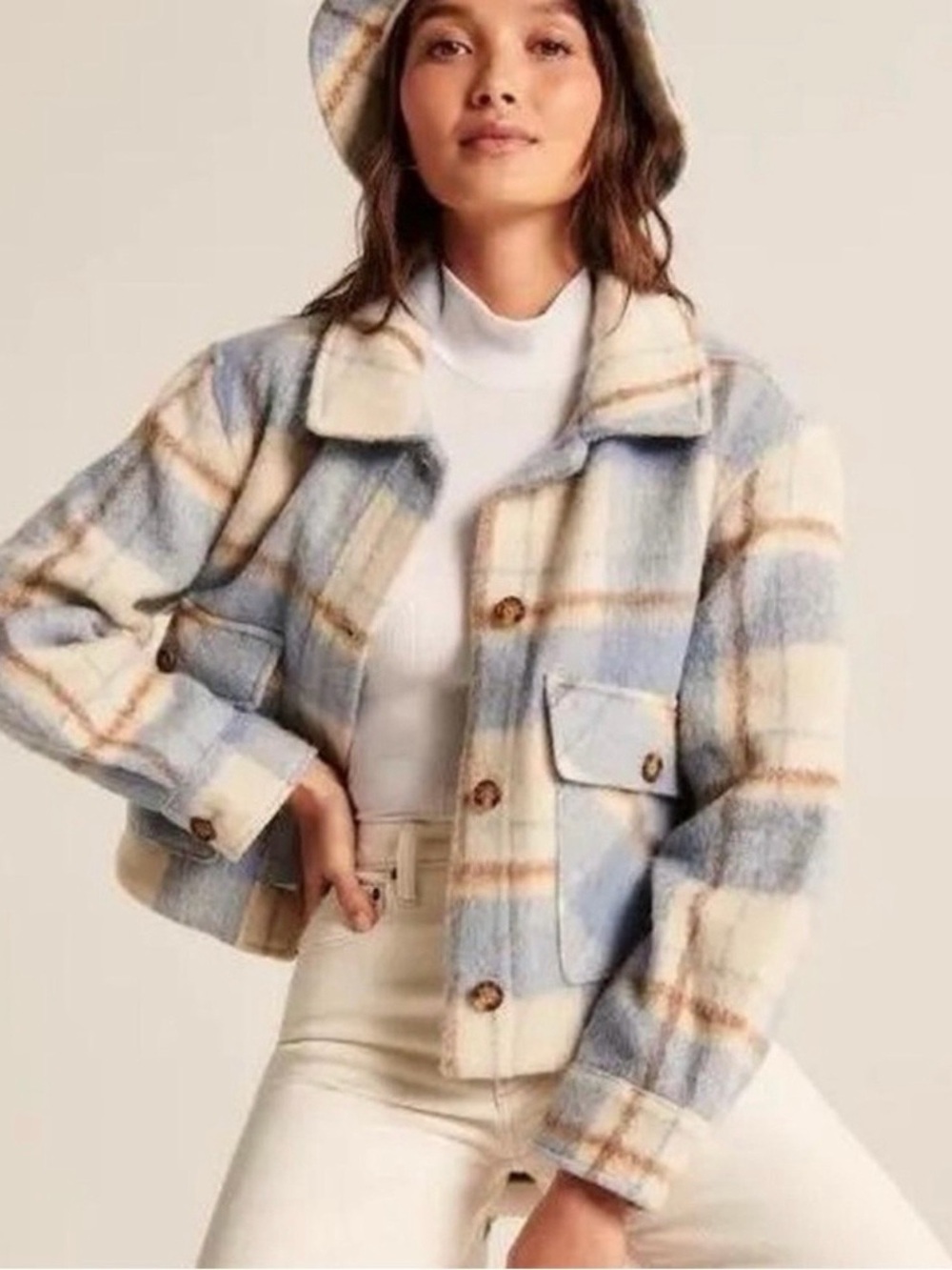 Abercrombie & Fitch Tan Blue Plaid Fuzzy Cropped Shacket Jacket‎ Small Oversized